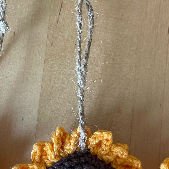 Handcrafted Sunflower Ornaments Set Crochet Holiday Seasonal Decor Christmas - Picture 5 of 9